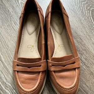 Genuine Leather Clarks Somerset Loafers.